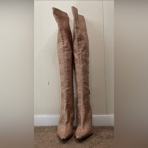 Gucci/ Over-knee satin boots
